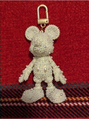 Disney X BaubleBar Pearl Mickey Mouse Bag Charm Keychain Gold-Tone Hardware Eleg